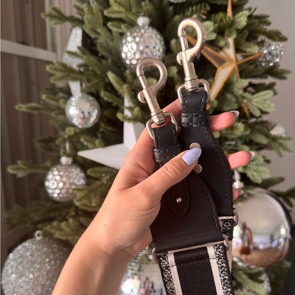 DIOR SHOULDER STRAP WITH RING - Picture 6 of 6